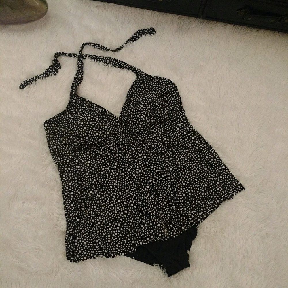 Black & White Swimsuit Size 3X